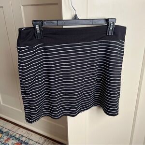 Athleta Black and White Striped Active Skort with Built-in Shorts large